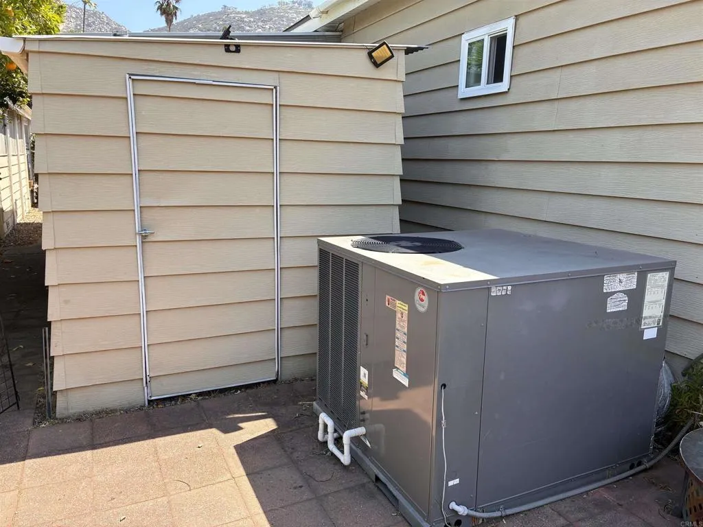 https://cdn.realtyfeed.com/cdn/127/306714733/6cf0c44b864dcb69e5eb5ae8ca1345d9.webp