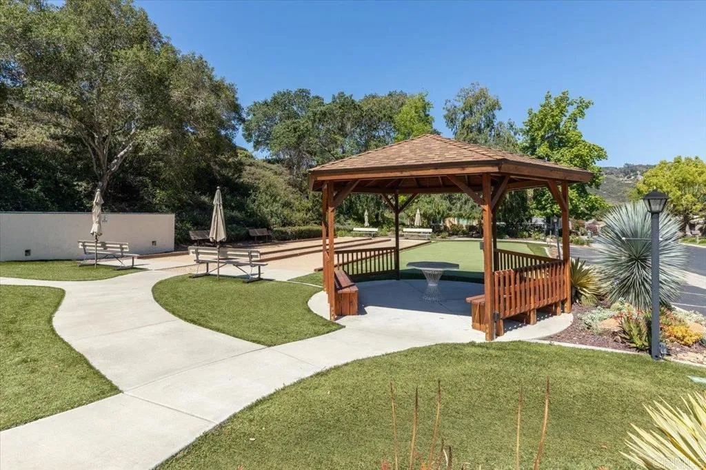 https://cdn.realtyfeed.com/cdn/127/306714733/78deb59e28d652487378a3f918daa9c5.webp