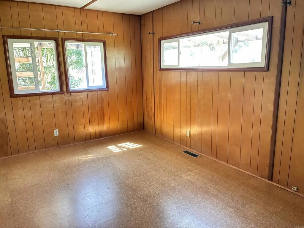 https://cdn.realtyfeed.com/cdn/127/306714733/c8d81d79c865c19ad6d7e8f99de8e78b.webp