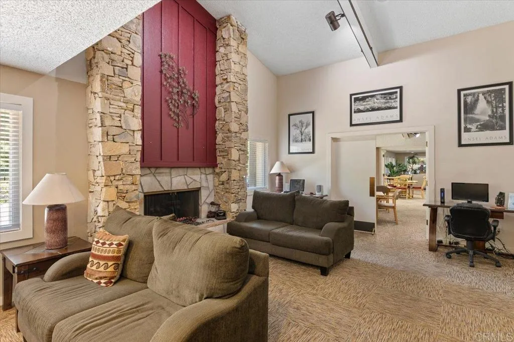 https://cdn.realtyfeed.com/cdn/127/306714733/cfc0e7c829701eb9e1aa56dff5d58cca.webp