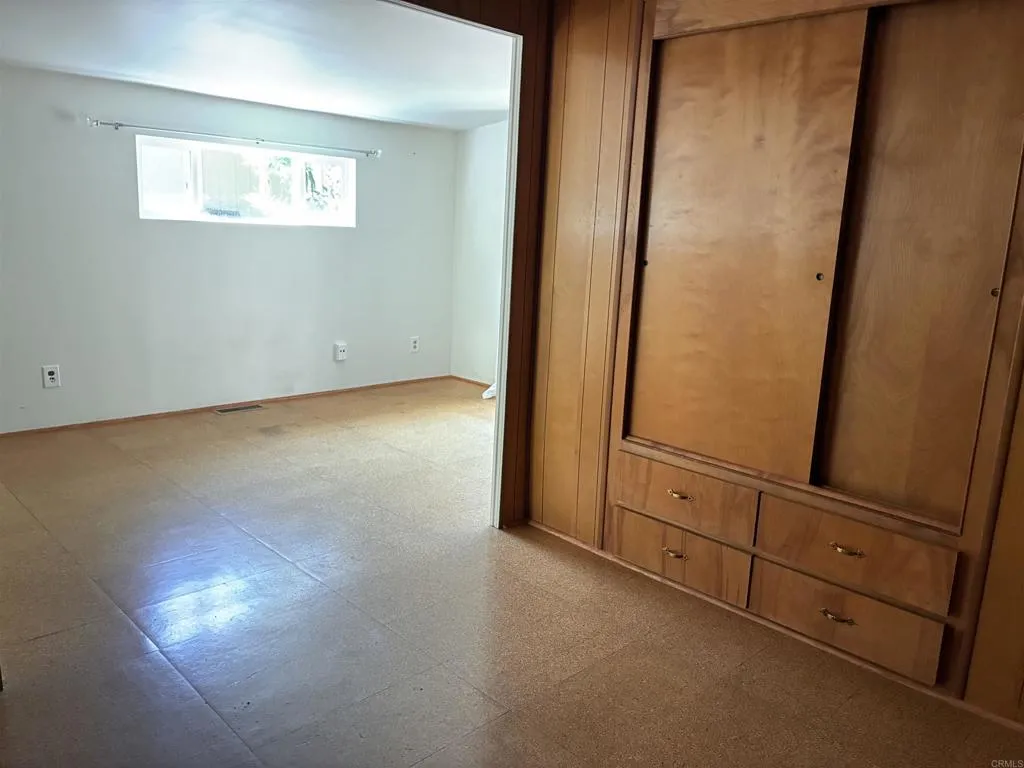 https://cdn.realtyfeed.com/cdn/127/306714733/d80a1d69c4e2012d64a2abdbcad86d71.webp