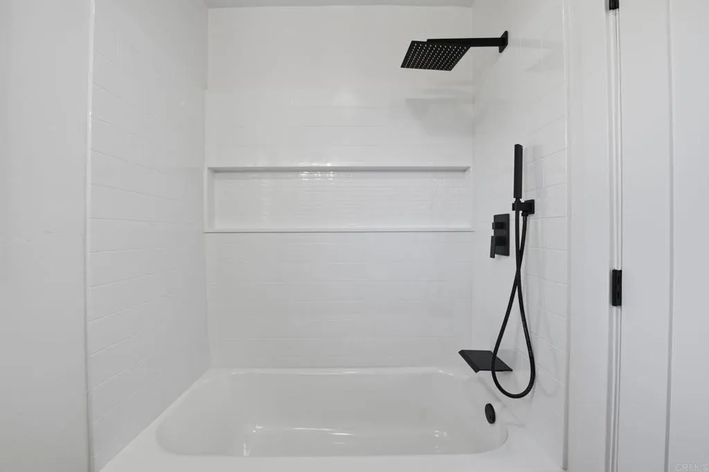 https://cdn.realtyfeed.com/cdn/127/306714758/2532f0f226d6a549fc140d98a55de0c2.webp