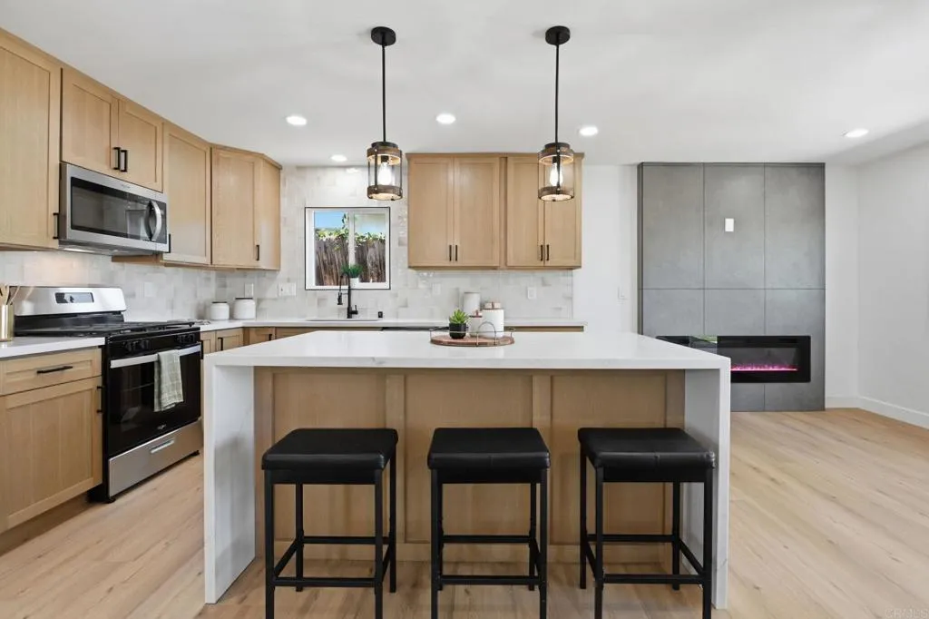 https://cdn.realtyfeed.com/cdn/127/306714758/dc75054fed0f6f851596bf4527ddaab6.webp