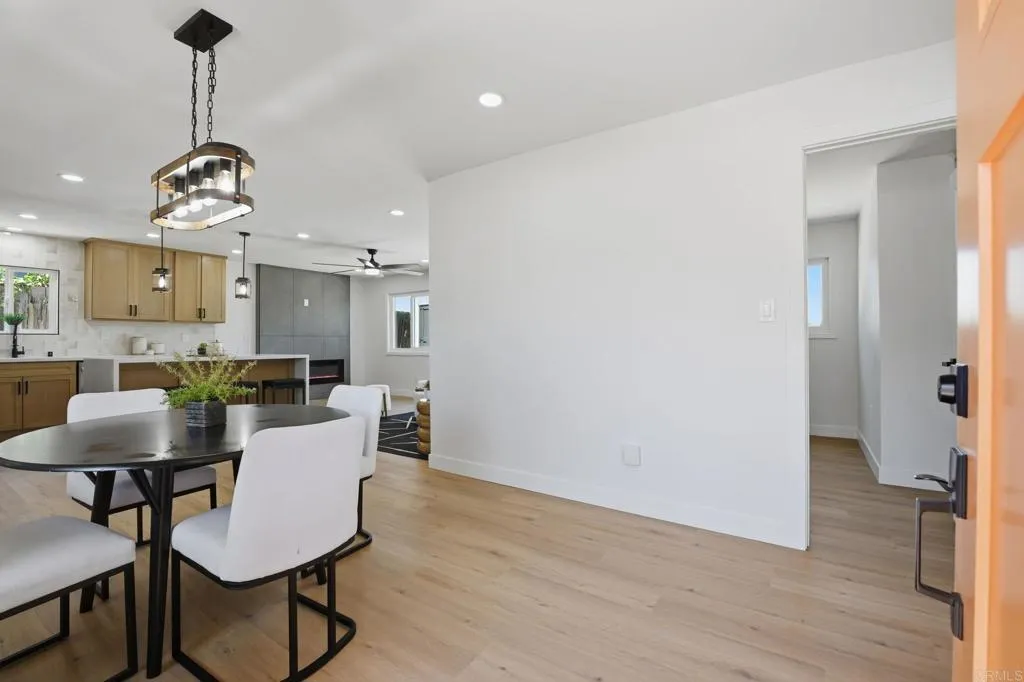 https://cdn.realtyfeed.com/cdn/127/306714758/eb54b7d571948afc1cac44006be4fbef.webp