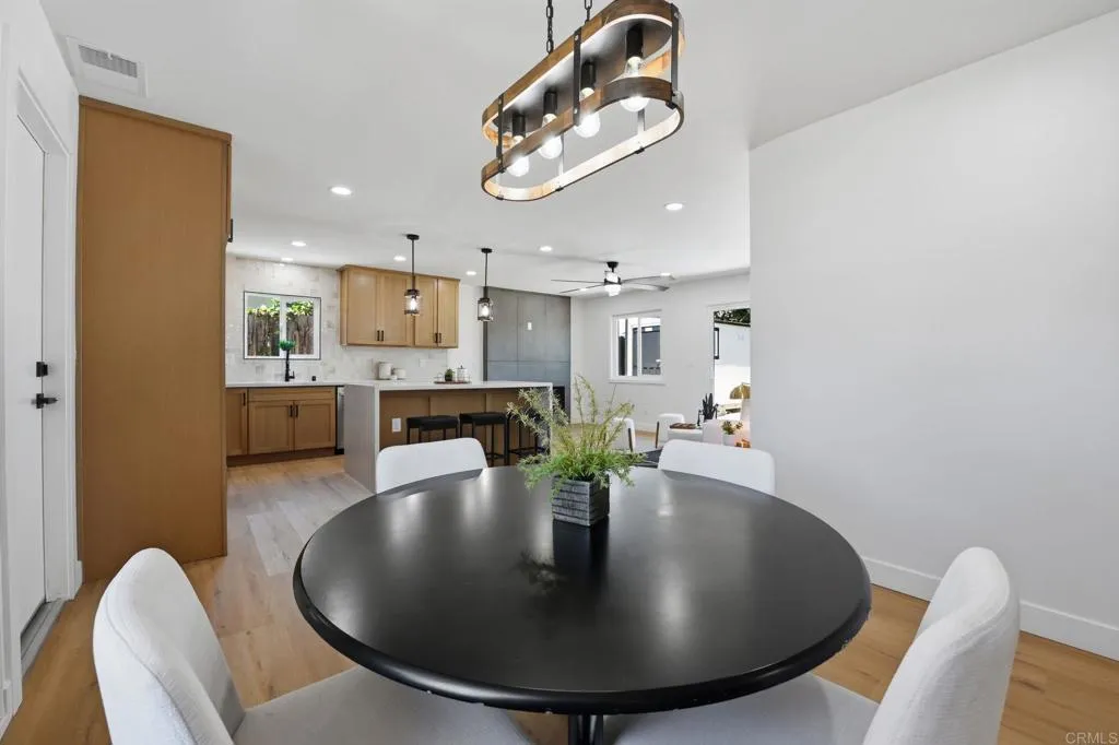 https://cdn.realtyfeed.com/cdn/127/306714758/fe47648c1b132468a664b01e3af63e6a.webp