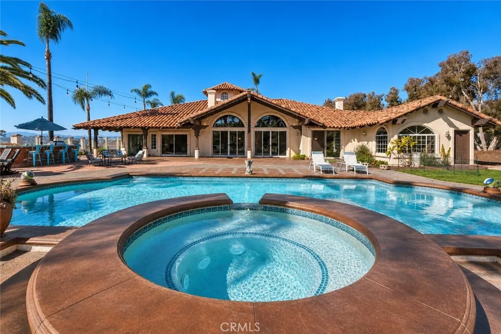 https://cdn.realtyfeed.com/cdn/127/306714760/2e6cd01d60756aa4814da48d329d325a.webp