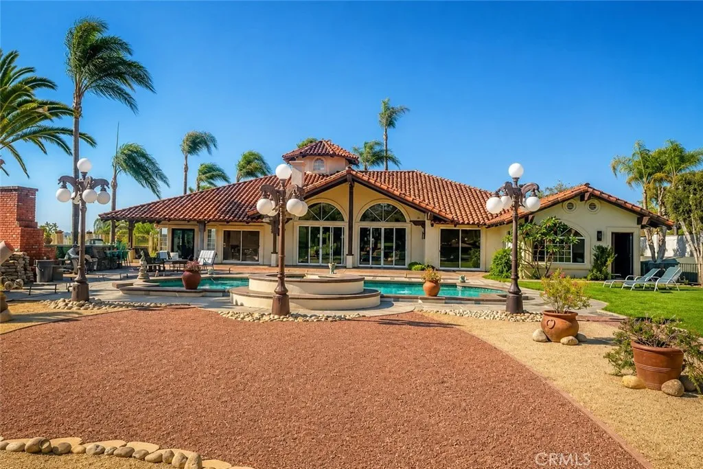https://cdn.realtyfeed.com/cdn/127/306714760/3f5fd5bb41ff55873e94c52e083a5638.webp