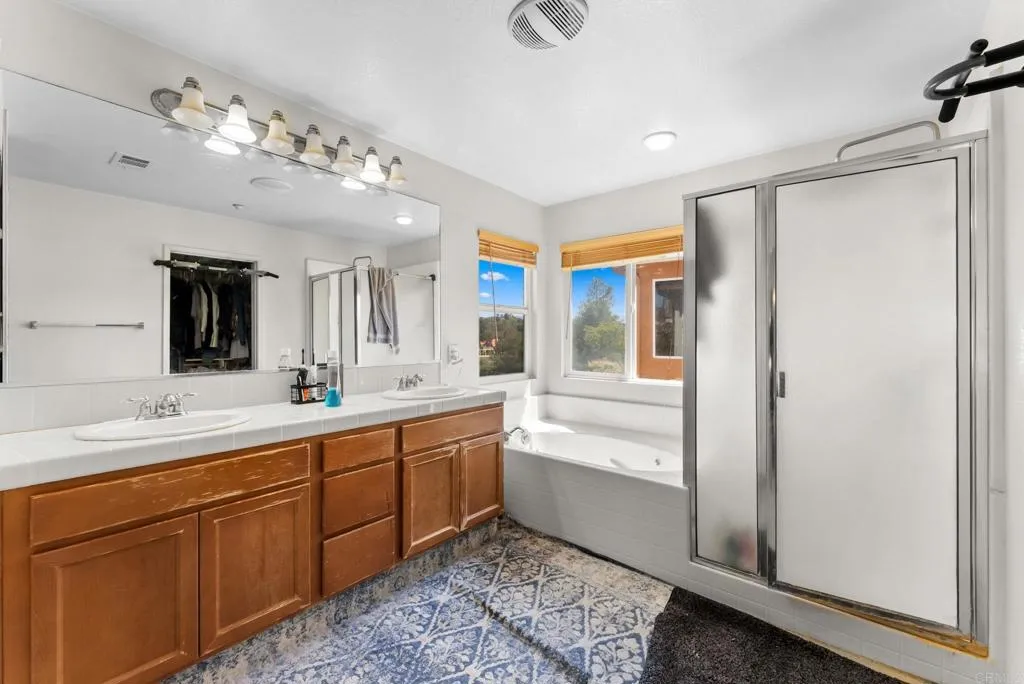 https://cdn.realtyfeed.com/cdn/127/306714771/1f4f89c2940d6b55e1081956fbd11e7b.webp