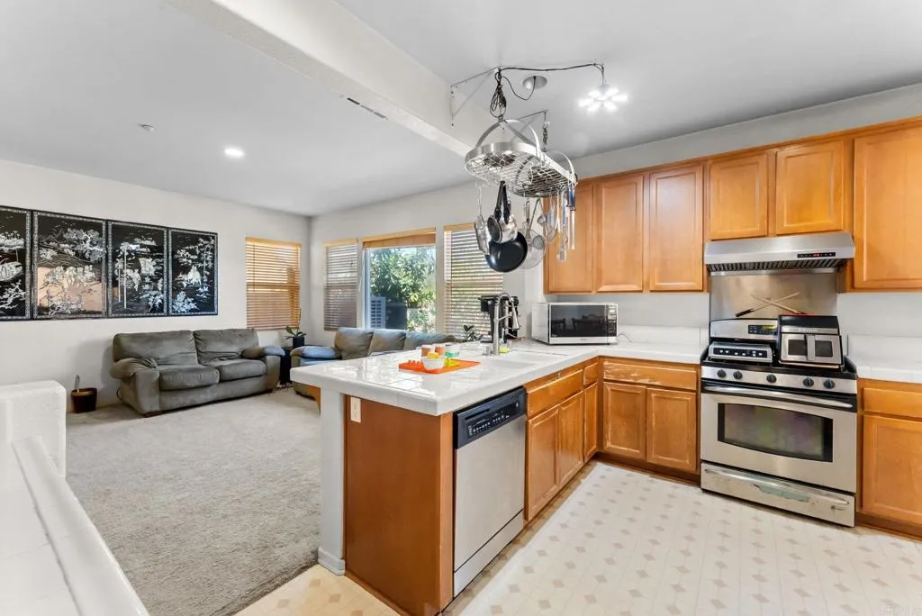 https://cdn.realtyfeed.com/cdn/127/306714771/274ab41022106c586c70e97f54440f28.webp