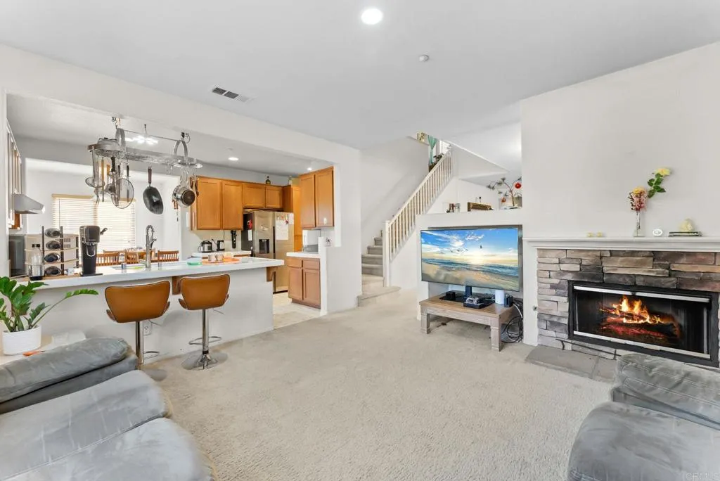 https://cdn.realtyfeed.com/cdn/127/306714771/328d1a674b569ef230e012853d7f48d3.webp