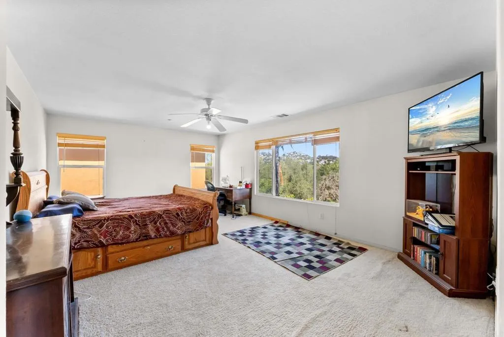 https://cdn.realtyfeed.com/cdn/127/306714771/3d0103e807bba5f80dc26ee1160fa0c0.webp