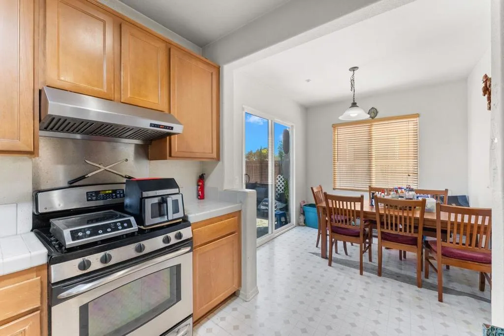 https://cdn.realtyfeed.com/cdn/127/306714771/6fb32e1d4a2e452bea736521c9ee449a.webp