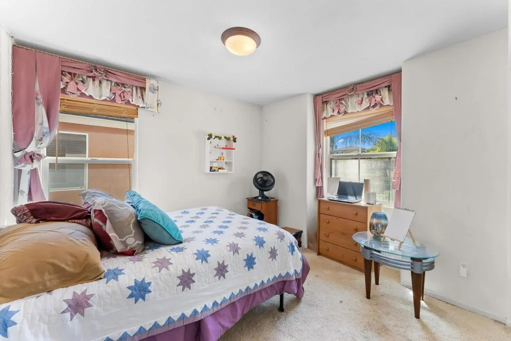 https://cdn.realtyfeed.com/cdn/127/306714771/910b75d56de8aa4d3a872f6b167d63bb.webp