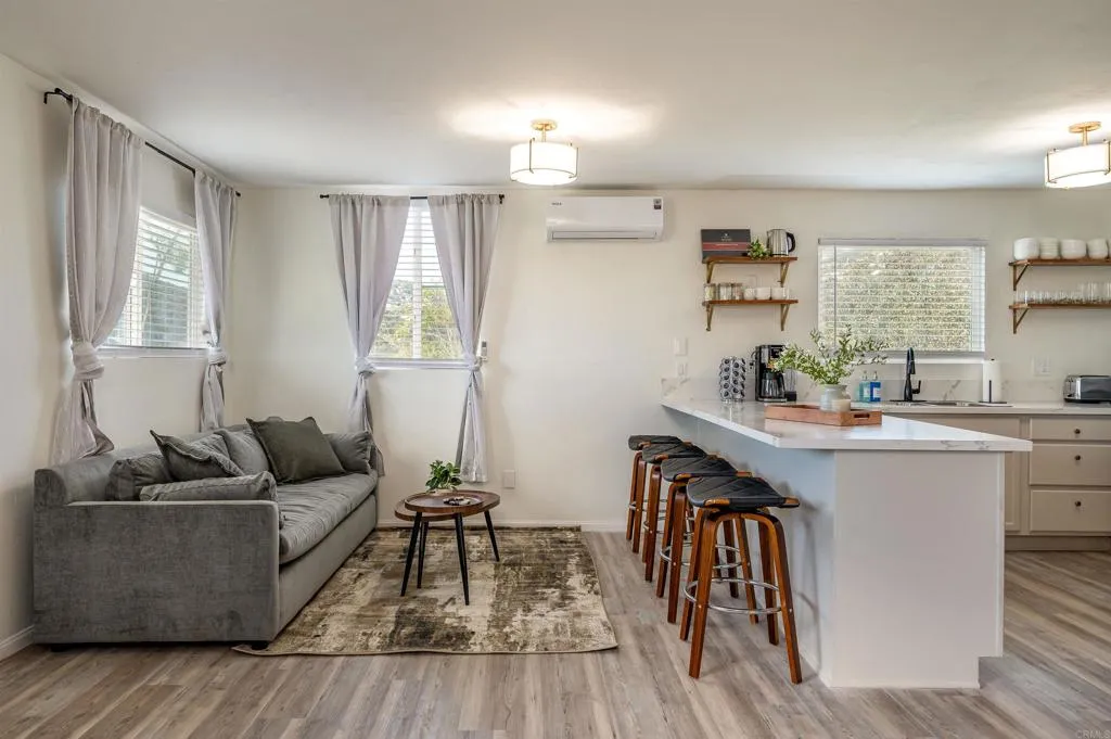 https://cdn.realtyfeed.com/cdn/127/306714774/28e6495fb76b42ad6c0682f0af584f07.webp