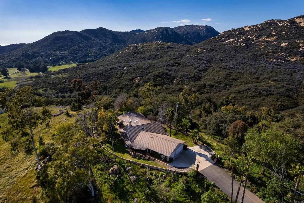 https://cdn.realtyfeed.com/cdn/127/306714774/f3d3da251c329816486e6ed57f6114f0.webp