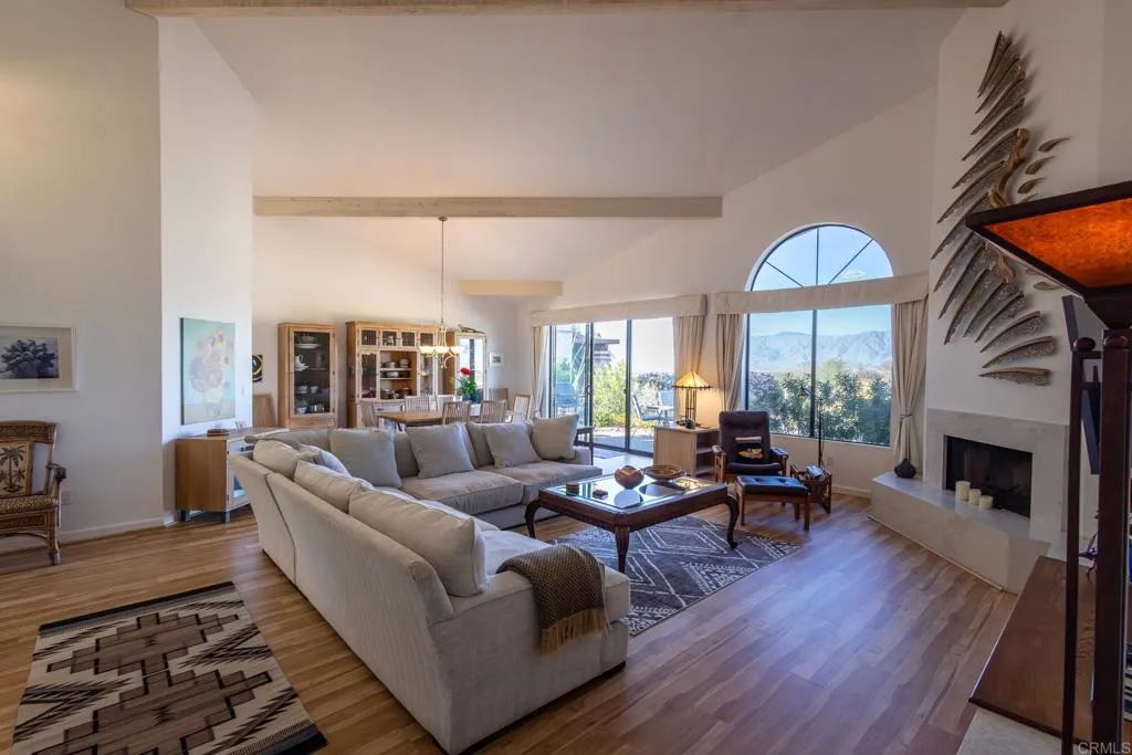 https://cdn.realtyfeed.com/cdn/127/306714793/c5cf4e9efd4581bd6324e738c771c412.webp