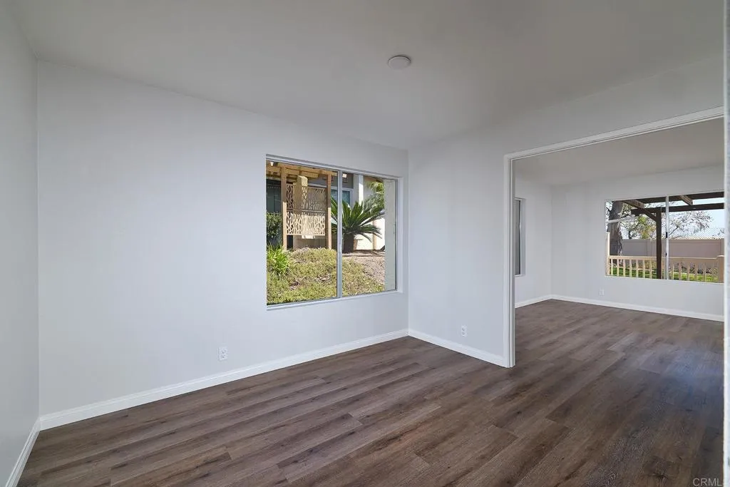 https://cdn.realtyfeed.com/cdn/127/306714799/9f1dae075eadc211259025255aa1d216.webp