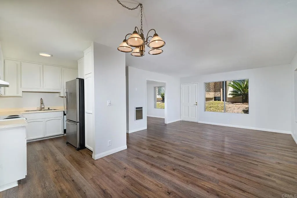 https://cdn.realtyfeed.com/cdn/127/306714799/c107deb356f415dda68af53867a268f3.webp