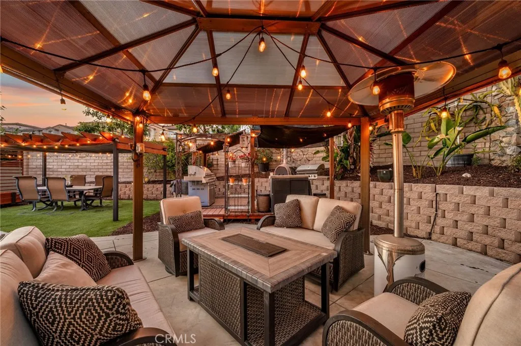 https://cdn.realtyfeed.com/cdn/127/306714832/0c2b30b955ab583e4ba3fc3d1e0903ba.webp