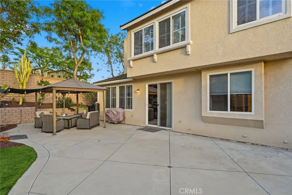 https://cdn.realtyfeed.com/cdn/127/306714832/38139af8ccdfb9fabe6d6442bcf3561d.webp