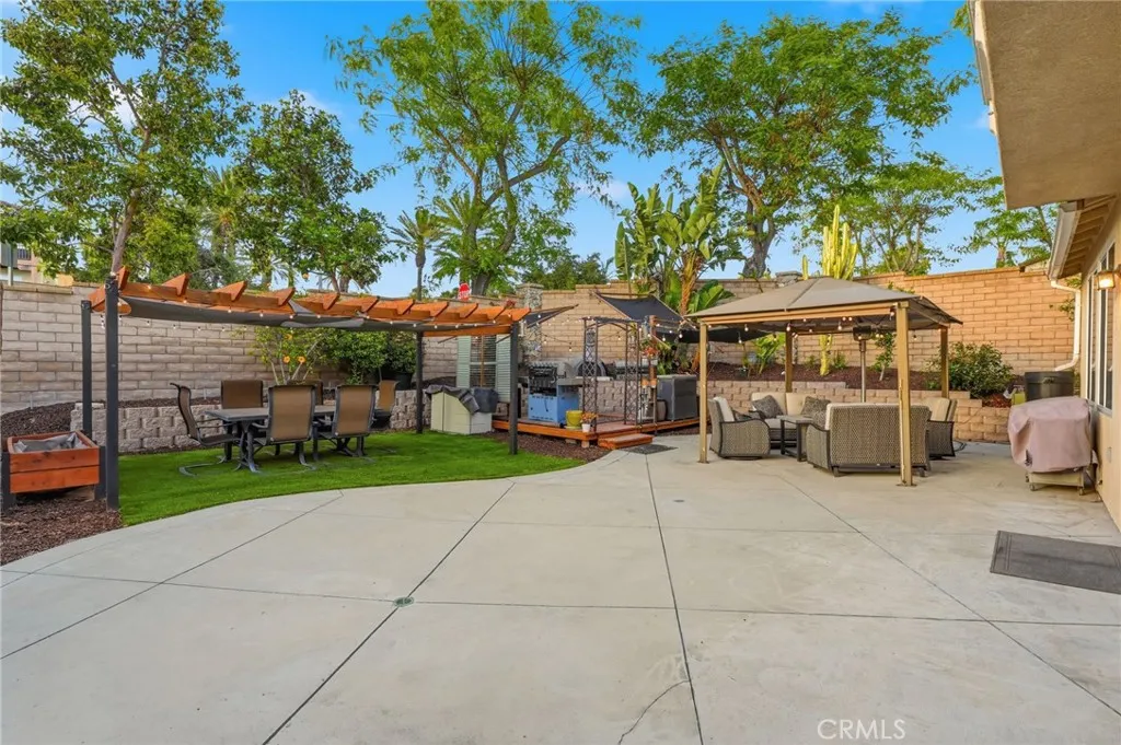 https://cdn.realtyfeed.com/cdn/127/306714832/3ce692250013286de947d3d7157a94b4.webp