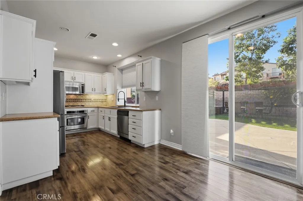 https://cdn.realtyfeed.com/cdn/127/306714832/43043fef27e6760531a3000b45ccb31a.webp