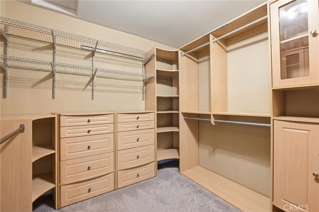 https://cdn.realtyfeed.com/cdn/127/306714832/49b393f2ef3b3424b30699f1784b7769.webp