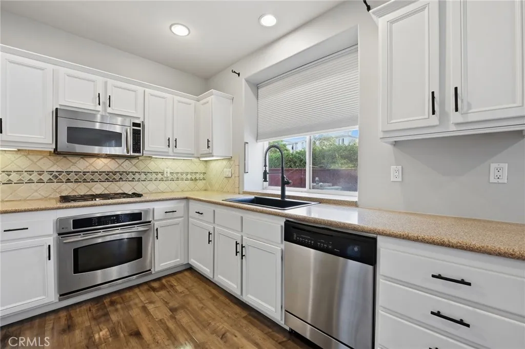 https://cdn.realtyfeed.com/cdn/127/306714832/a0980f5cb212a4f768c26357a2824e56.webp