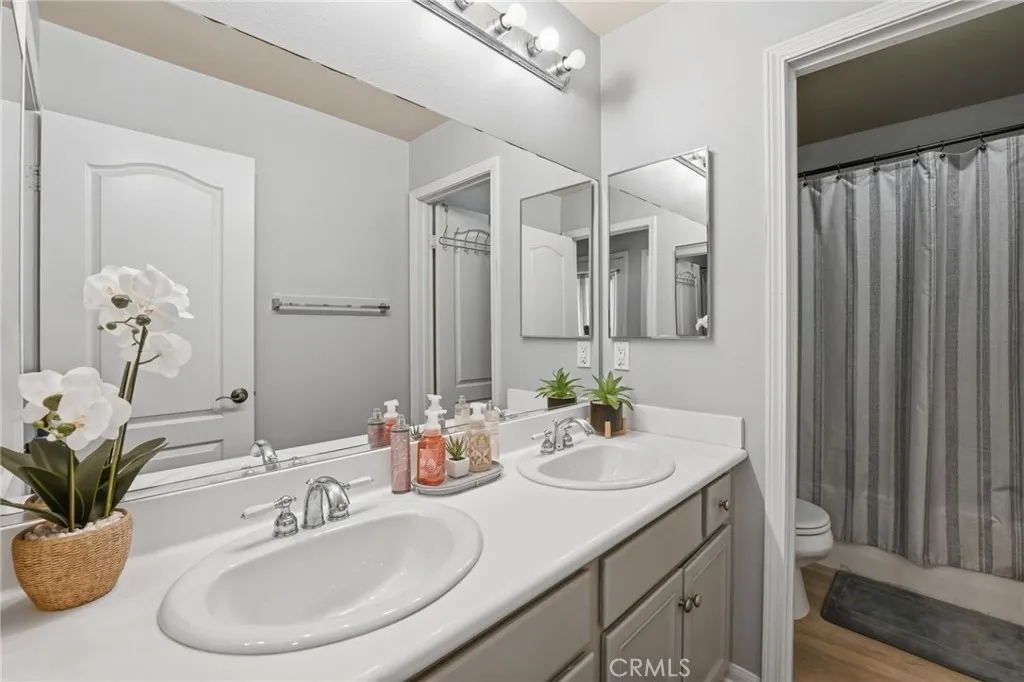 https://cdn.realtyfeed.com/cdn/127/306714832/e61f252fee132432e78f6db74f61302d.webp
