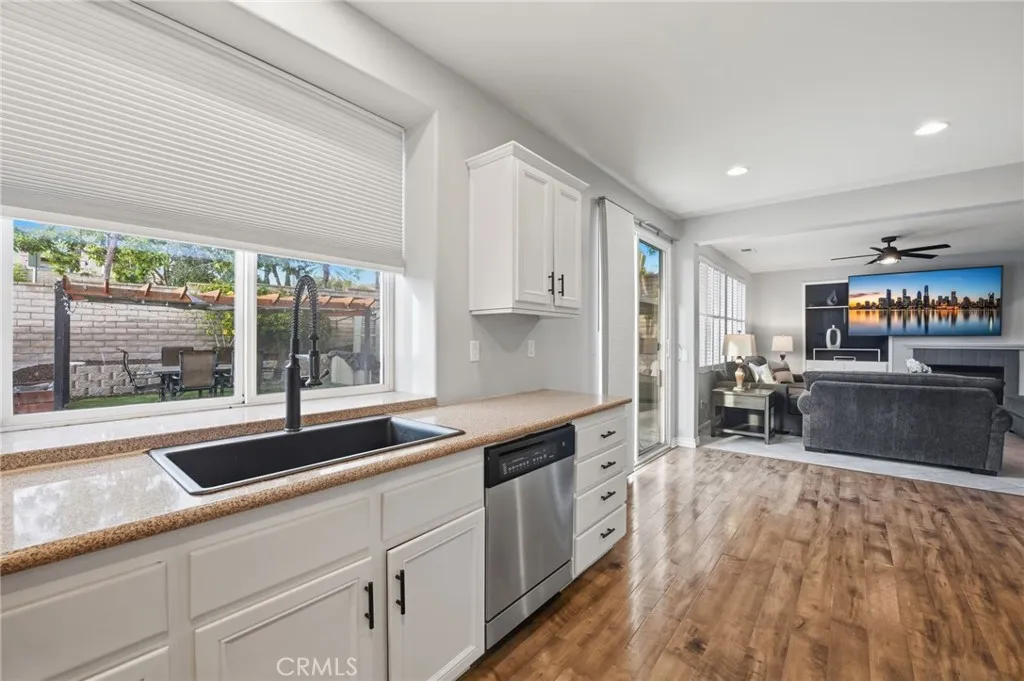 https://cdn.realtyfeed.com/cdn/127/306714832/f5b55b058047ab892a42977bff202958.webp