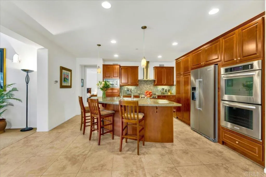 https://cdn.realtyfeed.com/cdn/127/306714858/09b289a432b942bf57a18ccaf5ba5118.webp