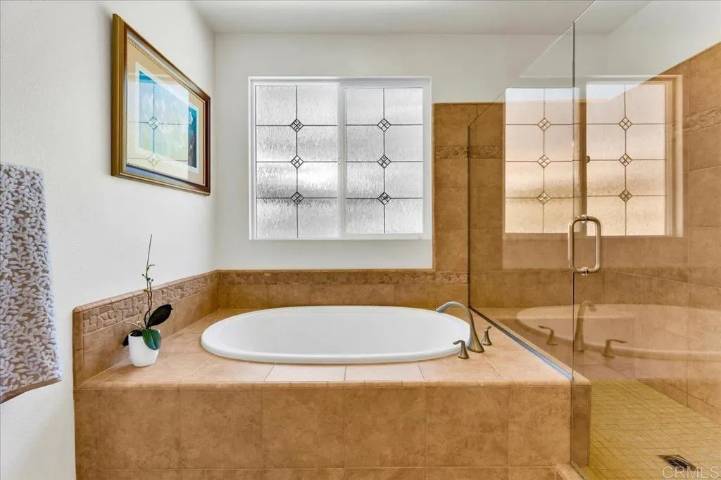 https://cdn.realtyfeed.com/cdn/127/306714858/bac2c85bc726fa041ec9b08b96b83286.webp