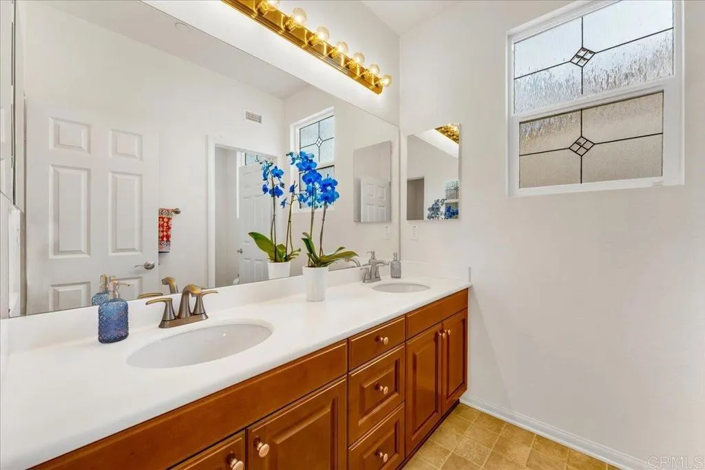 https://cdn.realtyfeed.com/cdn/127/306714858/d2a0eedd92277f331d85940d3442b0f0.webp