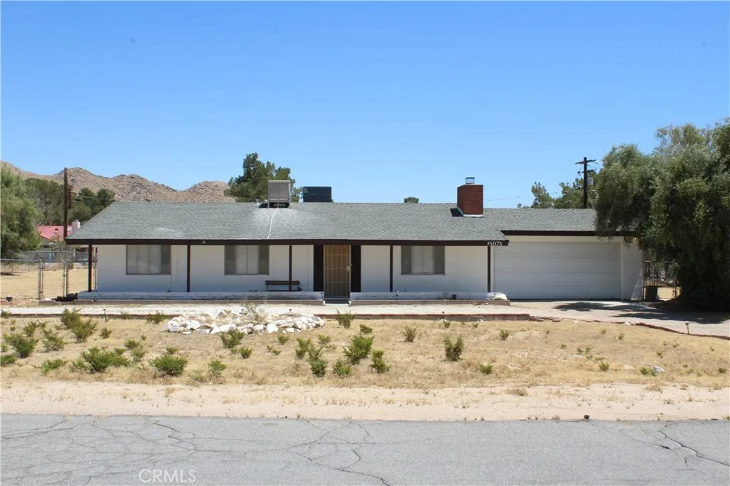 15975 Venango Road, Apple Valley, CA 92307 - Main photo, Apple Valley, CA