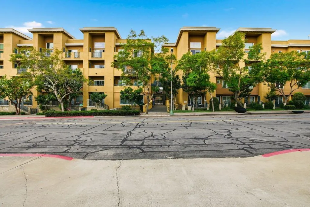 https://cdn.realtyfeed.com/cdn/127/306714868/29d374b9b26168720e7246b4155d14b6.webp