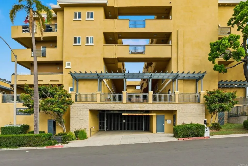 https://cdn.realtyfeed.com/cdn/127/306714868/8f5466b954b5c03abfd12d722c98f9c7.webp