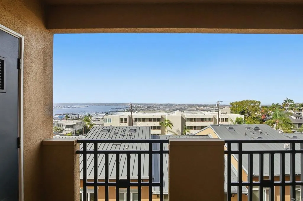 https://cdn.realtyfeed.com/cdn/127/306714868/9fb1e01f3bcb8b816d147b9046067936.webp