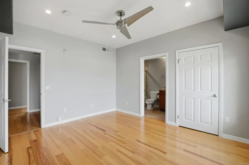 https://cdn.realtyfeed.com/cdn/127/306714868/a0df15b8d374fb73df3671d4757ed8a2.webp
