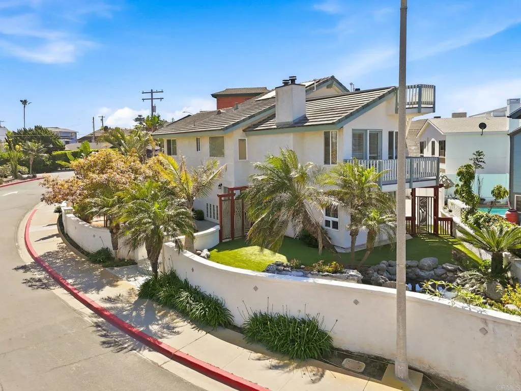 https://cdn.realtyfeed.com/cdn/127/306714900/15b2dfab2ab55b2459f984f14218afa8.webp