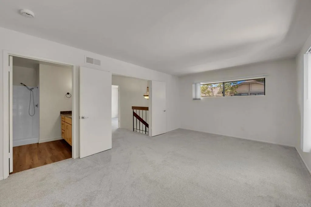 https://cdn.realtyfeed.com/cdn/127/306714929/f395f388fb1d49b9e2b8e541a692f6f1.webp