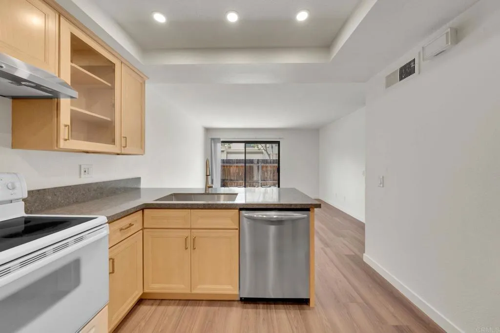 https://cdn.realtyfeed.com/cdn/127/306714929/fe6b8105a90fee7fd506125c32bdabf3.webp