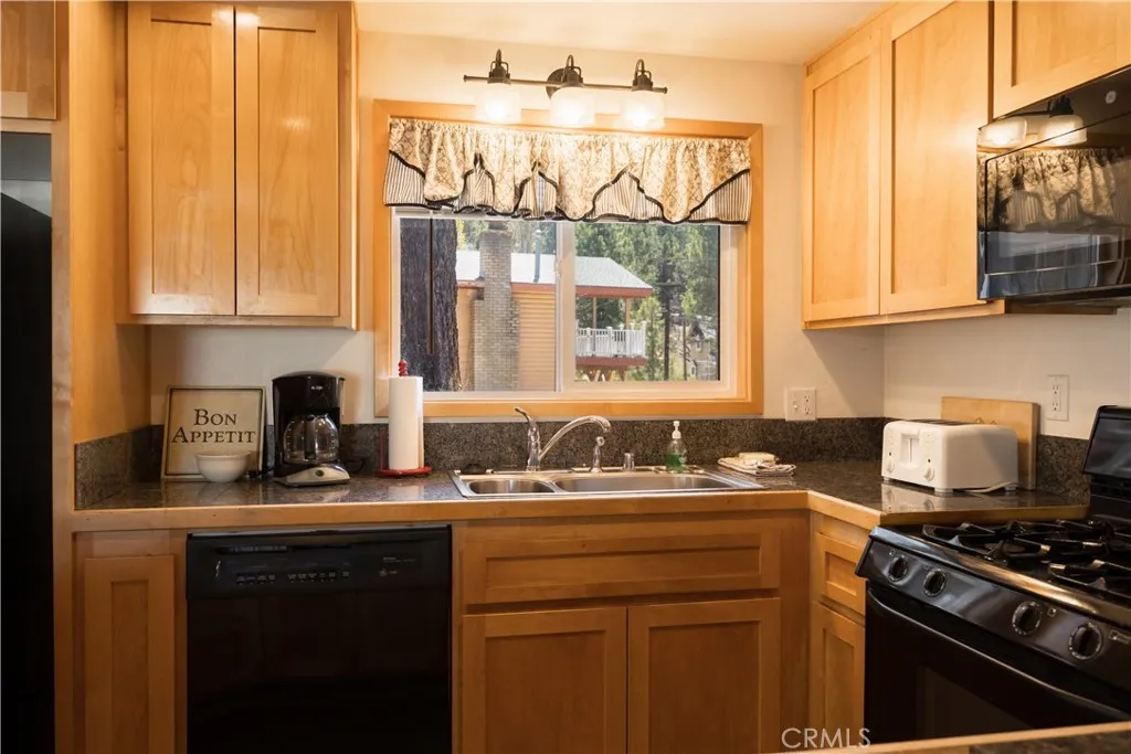 41063 Pennsylvania, Big Bear Lake, CA, 92315