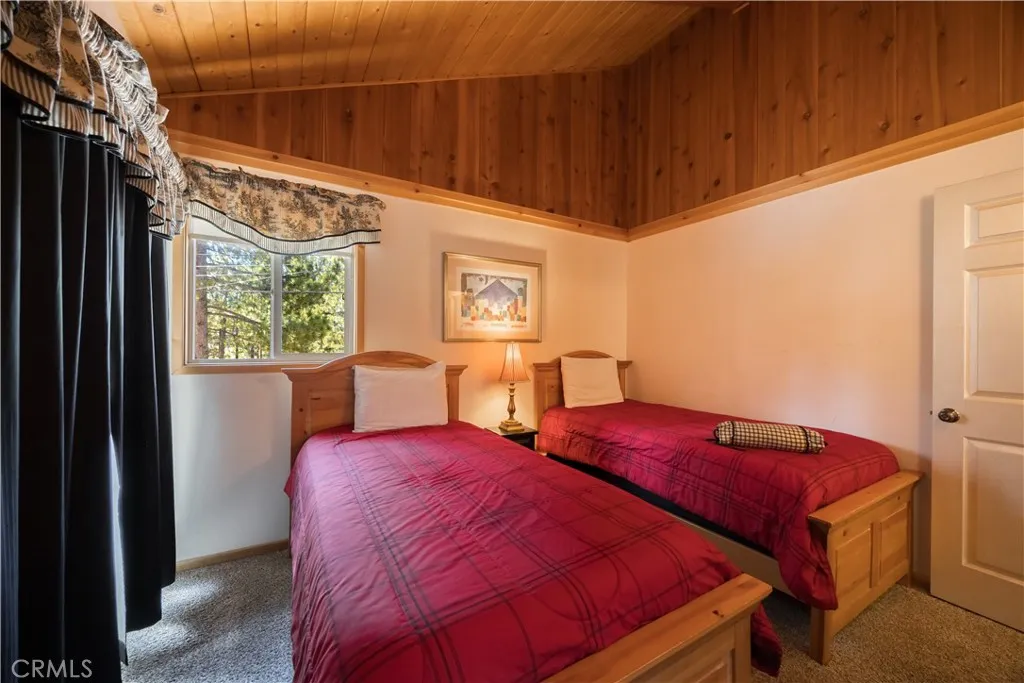 41063 Pennsylvania, Big Bear Lake, CA, 92315