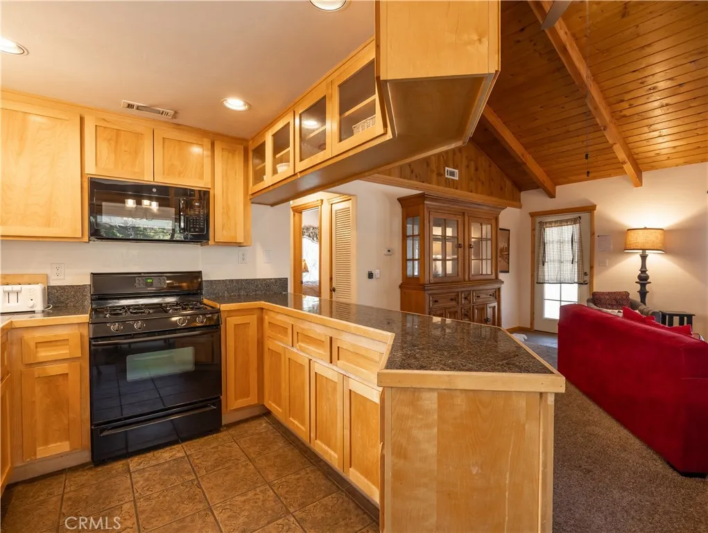 41063 Pennsylvania, Big Bear Lake, CA, 92315