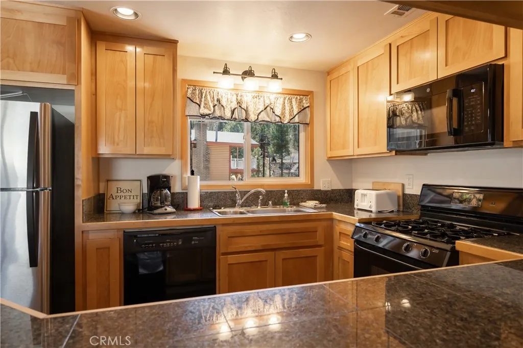 41063 Pennsylvania, Big Bear Lake, CA, 92315