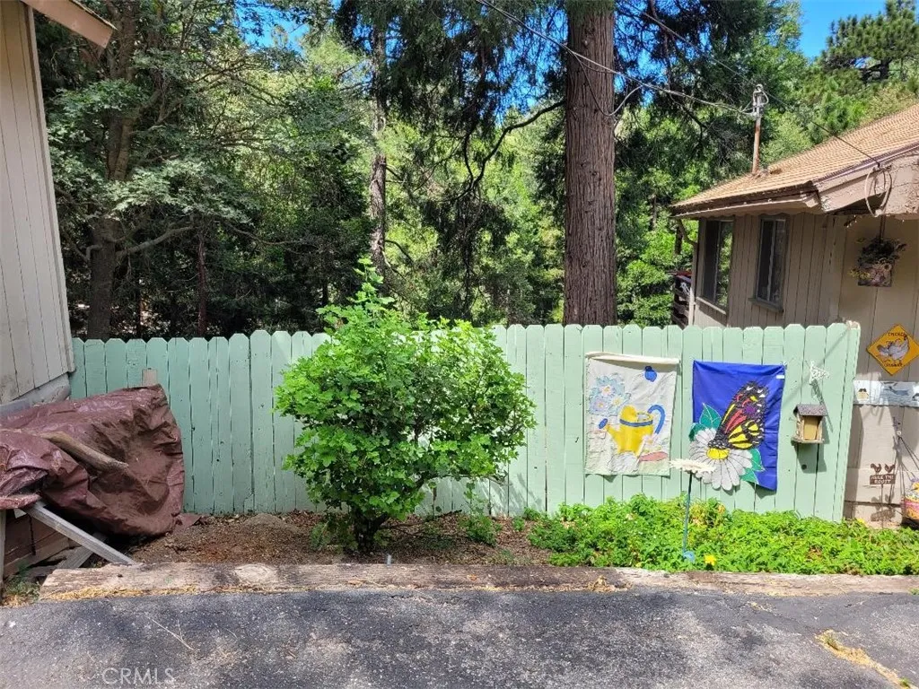 22726 Ponderosa Drive, Crestline, CA, 92325