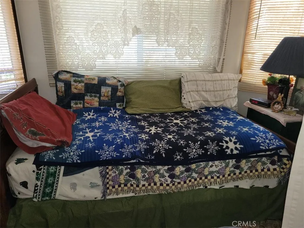 22726 Ponderosa Drive, Crestline, CA, 92325