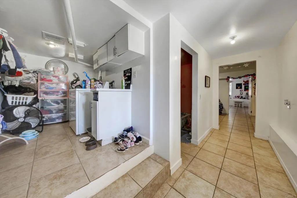 https://cdn.realtyfeed.com/cdn/127/306714967/74fe1784751d3195c71443d08c24cd46.webp