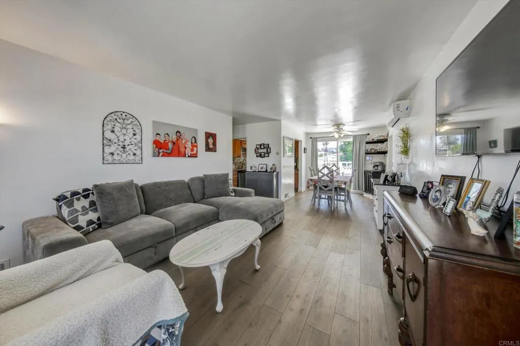 https://cdn.realtyfeed.com/cdn/127/306714967/bc75205bea1cc8aefca5c9c15708d43d.webp