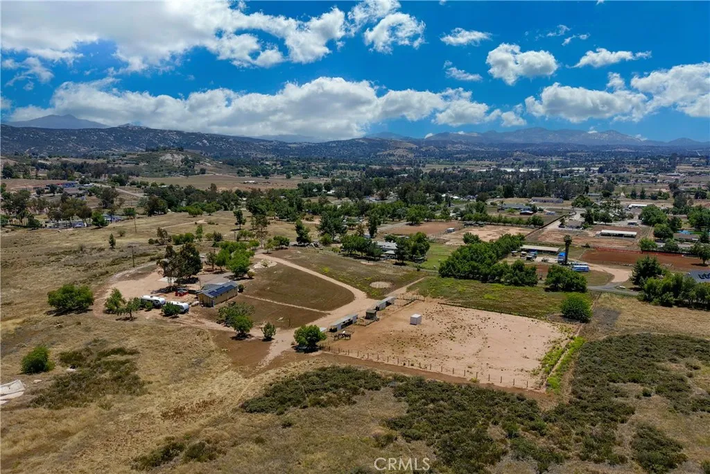 https://cdn.realtyfeed.com/cdn/127/306714970/238f8bdeca7dde8d68146aaa25c34844.webp